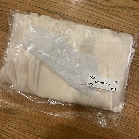 Tout a coup white skirt size S NWT in bag - Picture 7 of 11